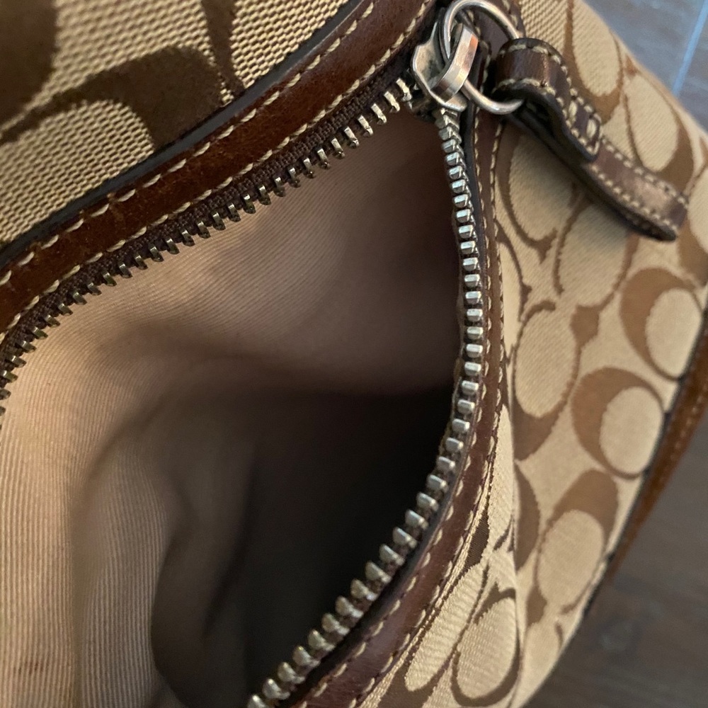 Coach Bag - Picture 10 of 11